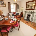 Σπίτι διακοπών New Thatch Farm Knocklong
