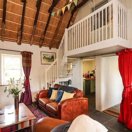 New Thatch Farm Feriehus *